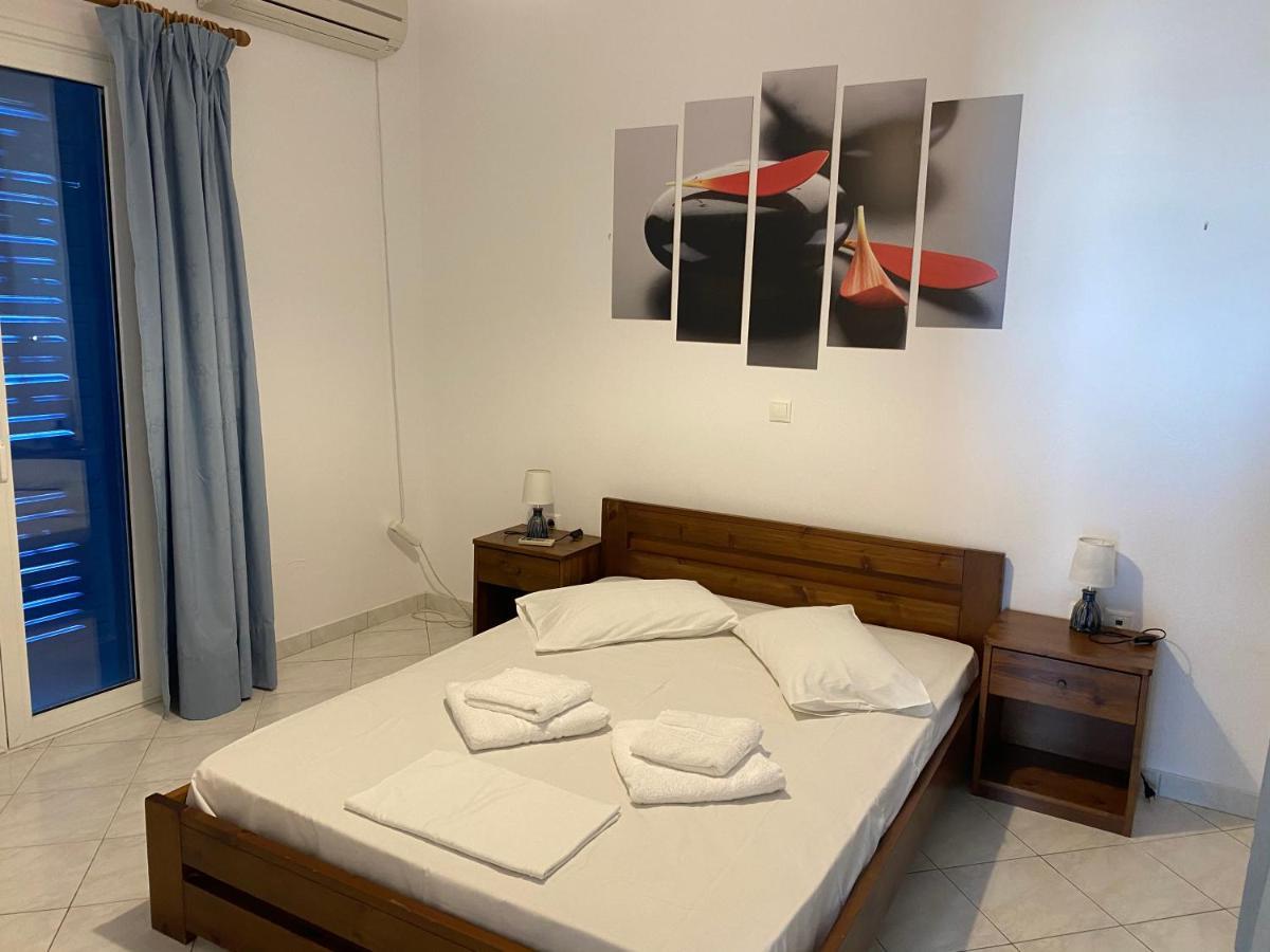 Baetylus Daire Kastrákion Dış mekan fotoğraf